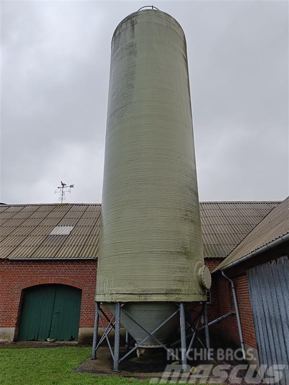 Tunetank 70 tons med snegl Macchinari per scaricamento di silo
