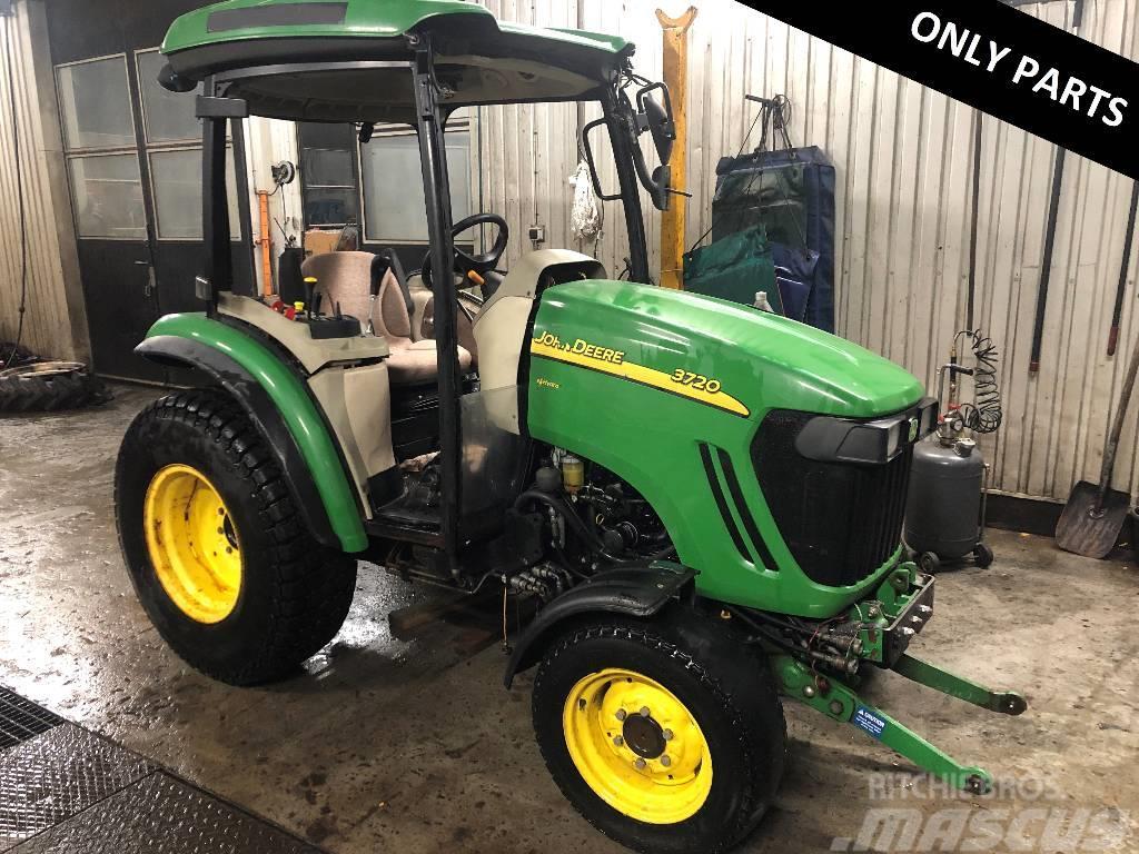 John Deere 3720 Dismantled: only spare parts Trattori compatti