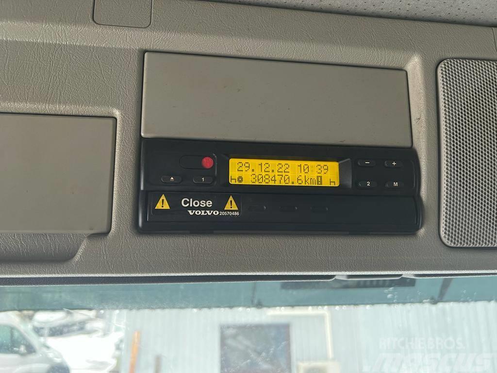Volvo FM9 300, 4x2 HIAB CRANE Autogru