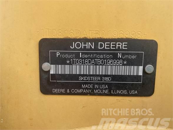 John Deere 318D Mini Pale Gommate
