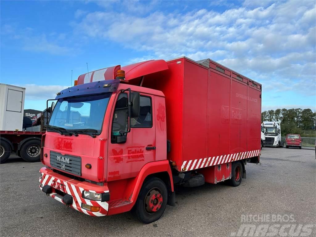 MAN 10.220 Dyreambulance Camion per trasporto animali