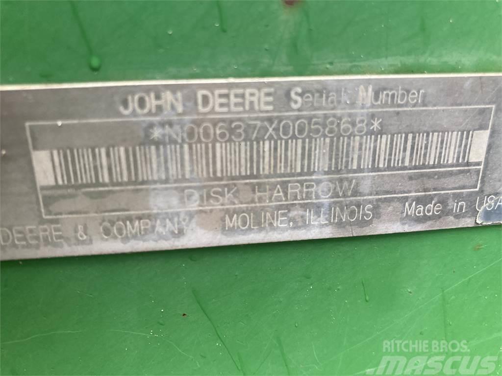 John Deere 637 Erpici a dischi