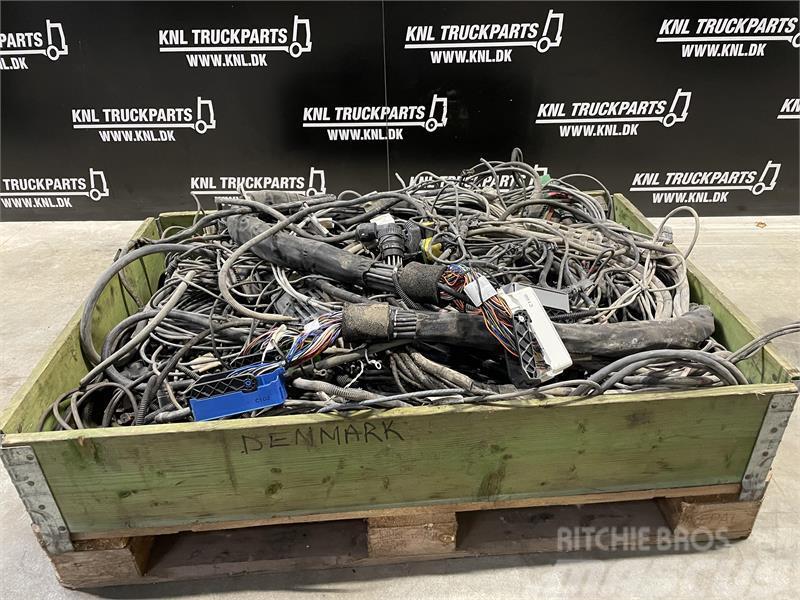 Scania SCANIA COMPLTE CABELS / WIRING NGR S580 6X4 Componenti elettroniche
