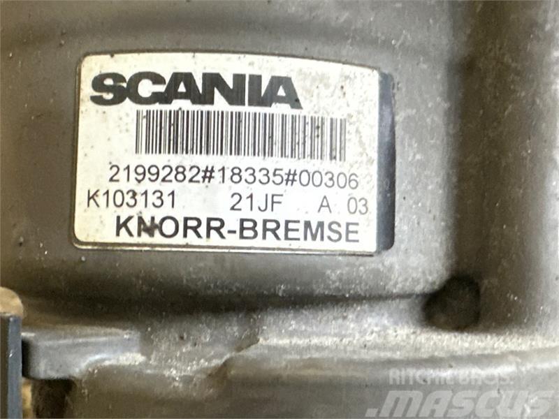 Scania  TRAILER CONTROL MODULE 2199282 Radiatori