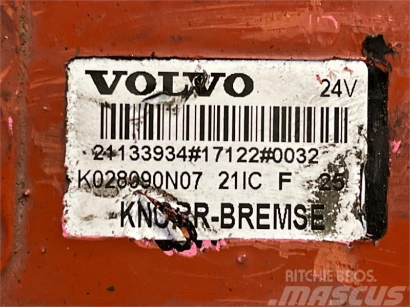 Volvo  VALVE 21133934 Radiatori