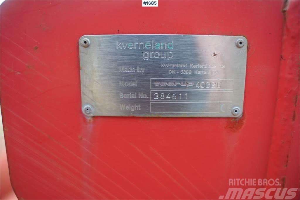 Kverneland Taarup 4302 C Altri macchinari per falciare e trinciare