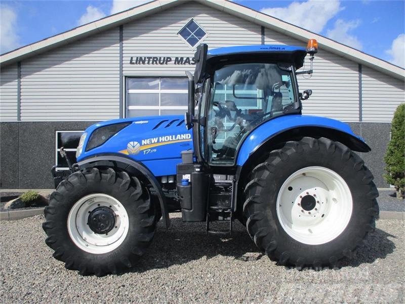 New Holland T7.175 AutoCommand med Frontlift & FrontPTO Trattori