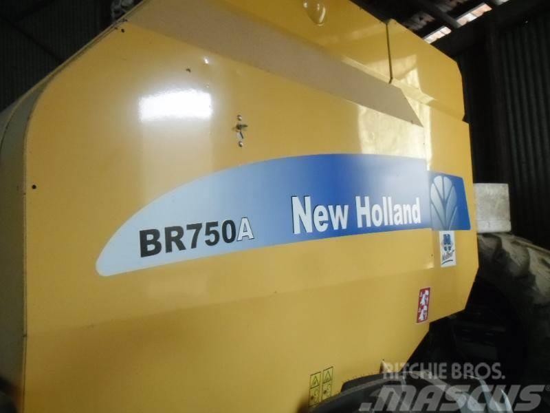 New Holland BR 750A Rotopresse