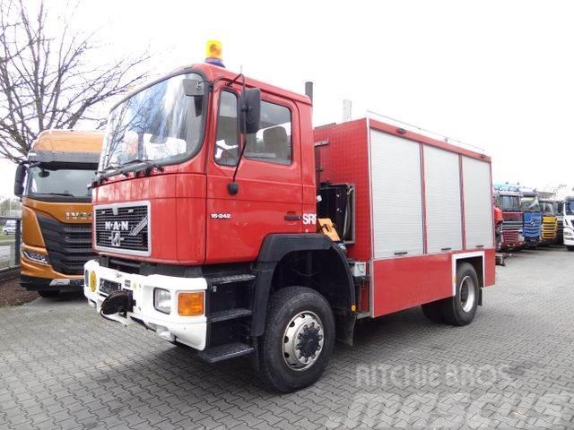 MAN F90 16.242 4X4 / Feuerwehr Autogru