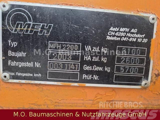 Schmidt AEBI Bougie MFH 2200 / Kehrmaschine / Autocarro spazzatrice
