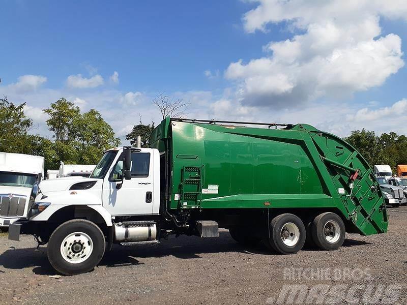 International WorkStar 7400 Camion dei rifiuti