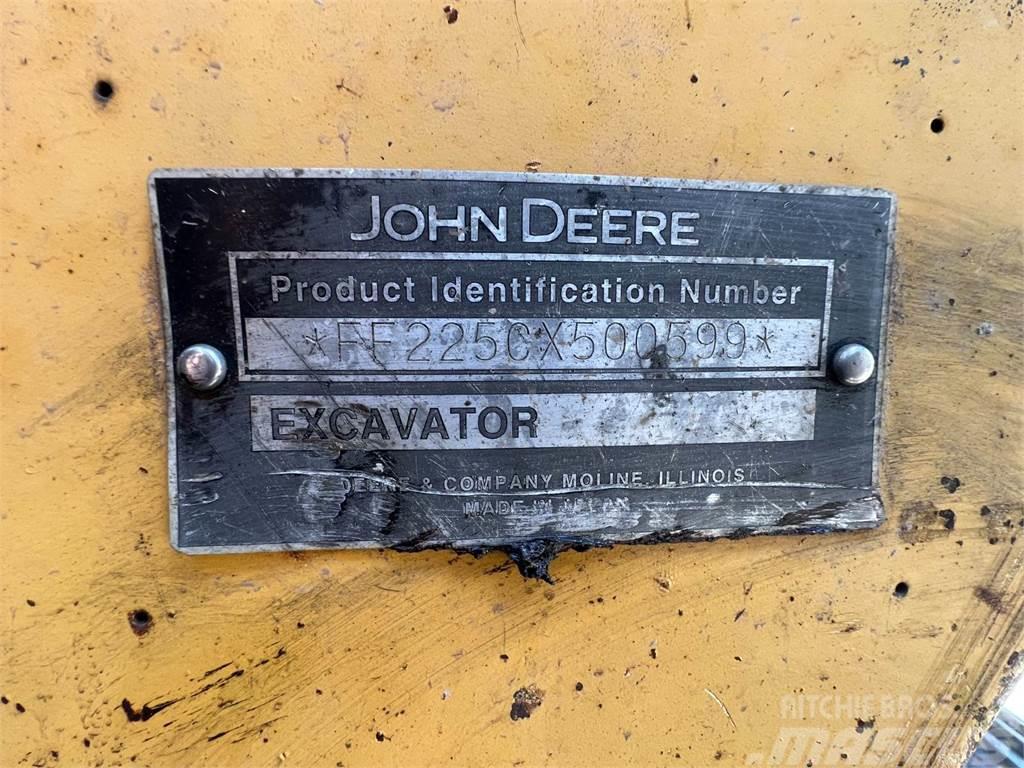 John Deere 225C LC Escavatori cingolati