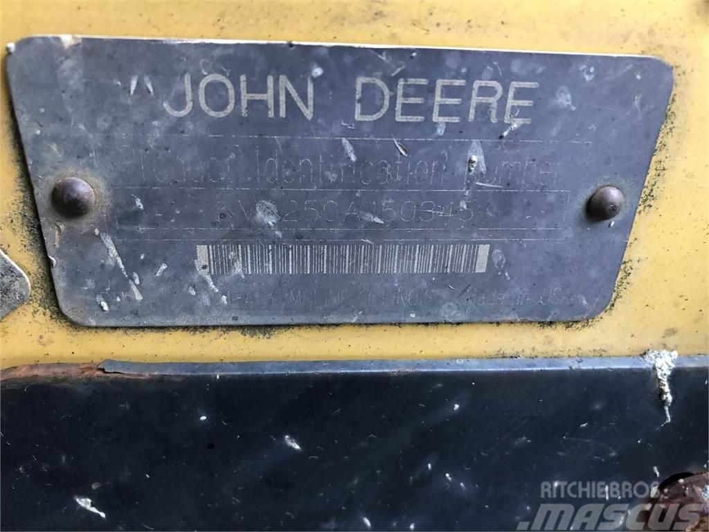 John Deere 250 Mini Pale Gommate