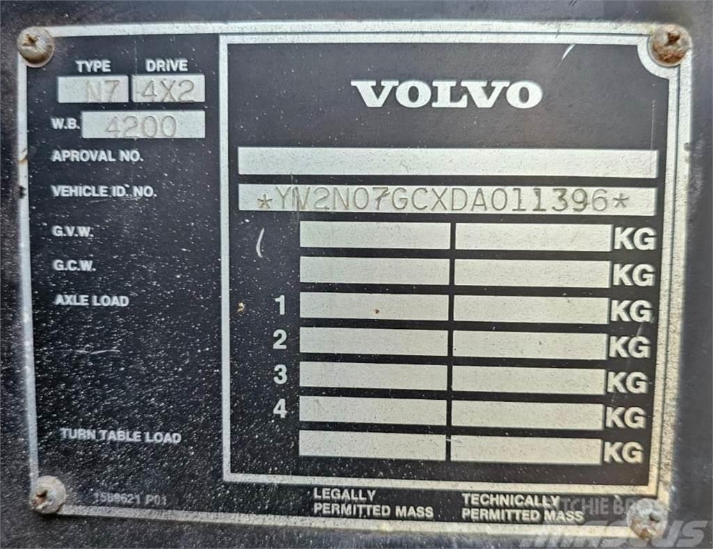 Volvo N7 6x2 Autogru
