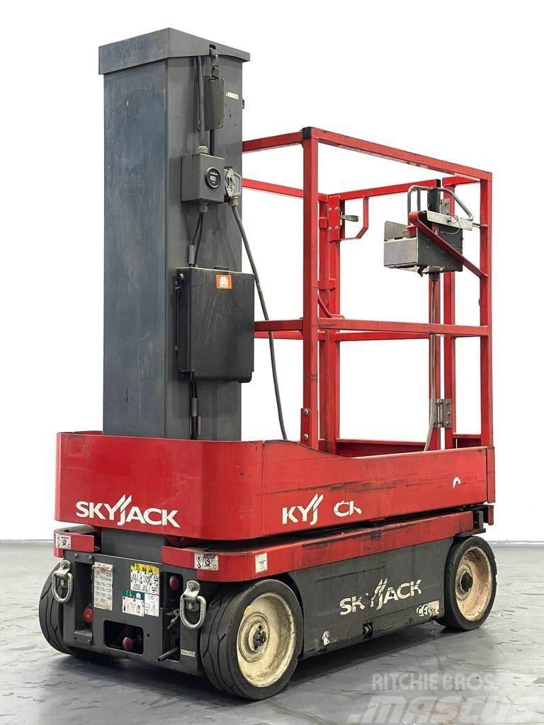 SkyJack SJ16 Sollevatori verticali
