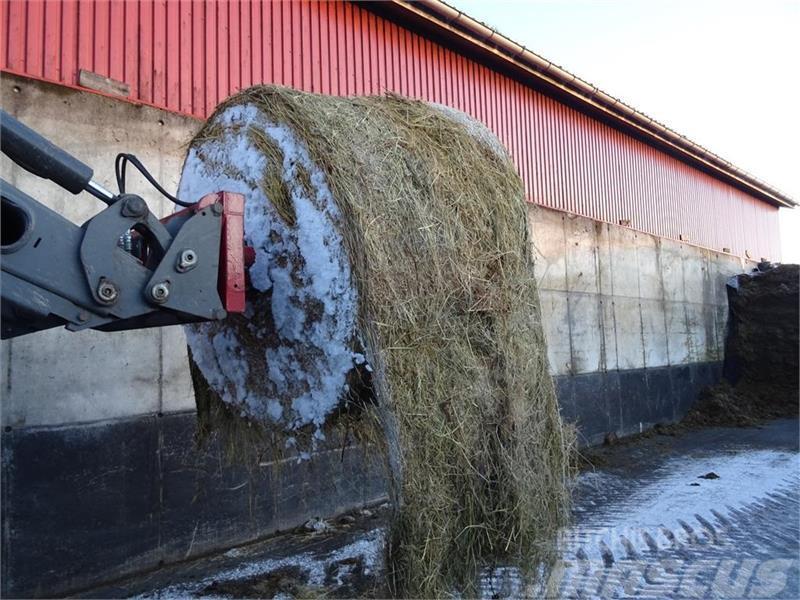 Pomi Rundballe afvikler Fabriksny Altri macchinari per bestiame