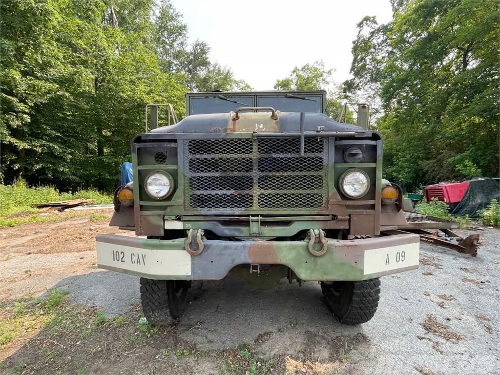 AM General M923 Camion con sponde ribaltabili