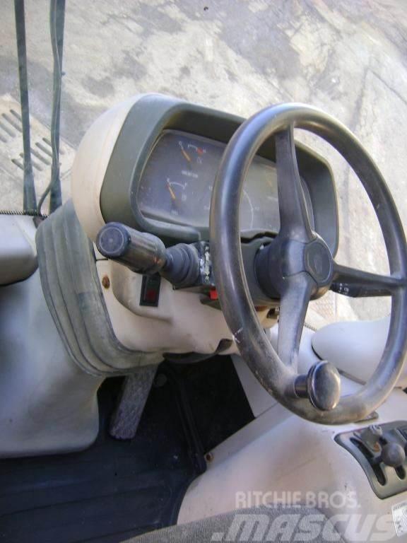 Fiat-Kobelco W 130 Evolution Cabine e interni