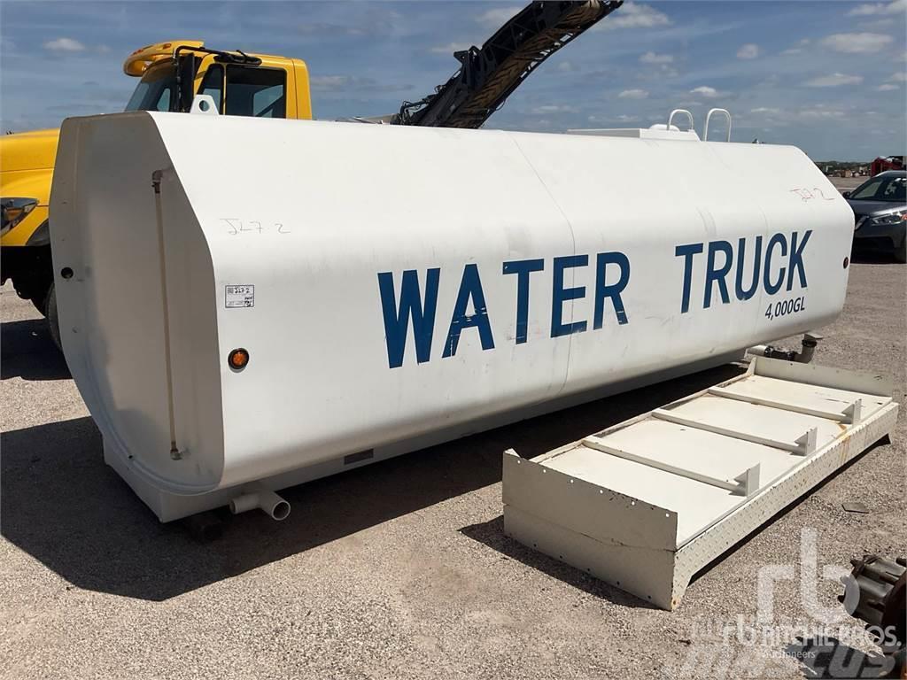  GLOBAL 4000 gal Water Truck Cabine e interni