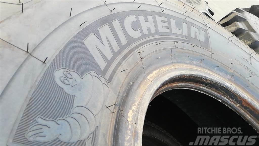Michelin 23.5R25 Xadn+ 185B NEW DEMOUNT. Pneumatici, ruote e cerchioni