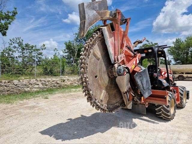 Ditch Witch RT 120 Scavafossi