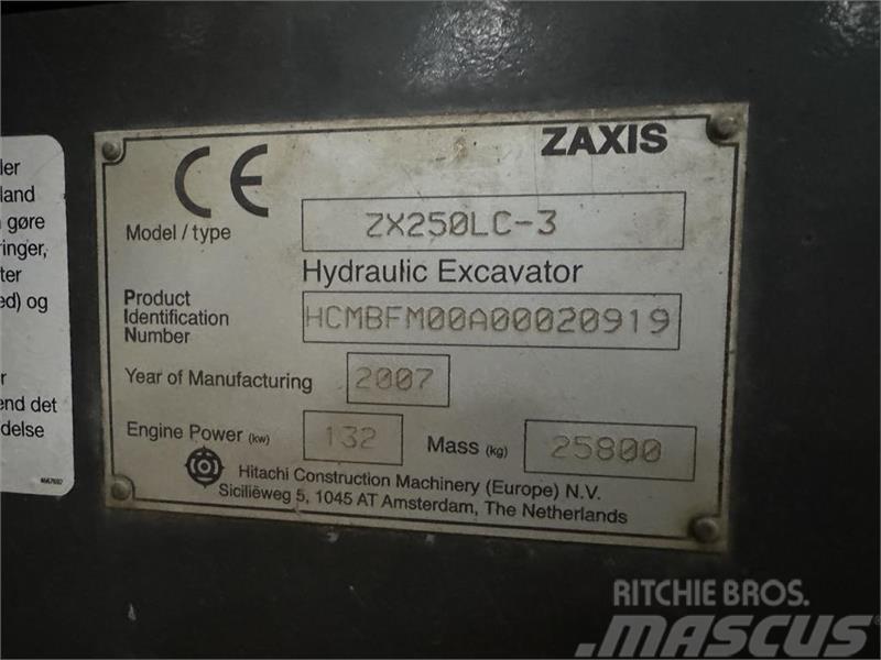 Hitachi Zaxis 250LC-3 Escavatori cingolati