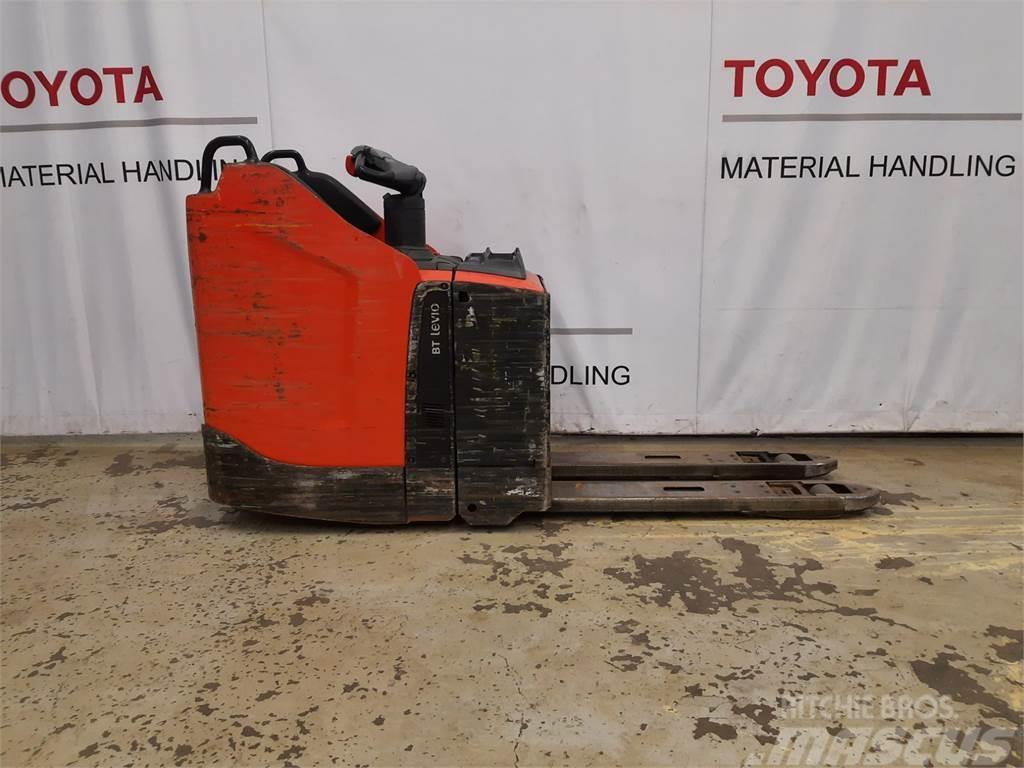 Toyota LPE220 Carrelli elevatori bassi a piattaforma