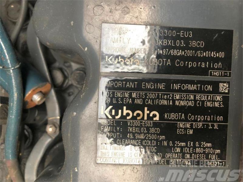 Kubota V3300-EU3 Altro