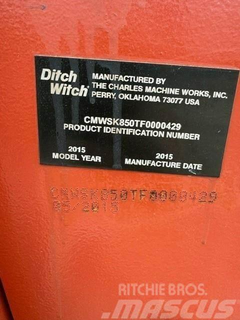 Ditch Witch SK850 Mini Pale Gommate