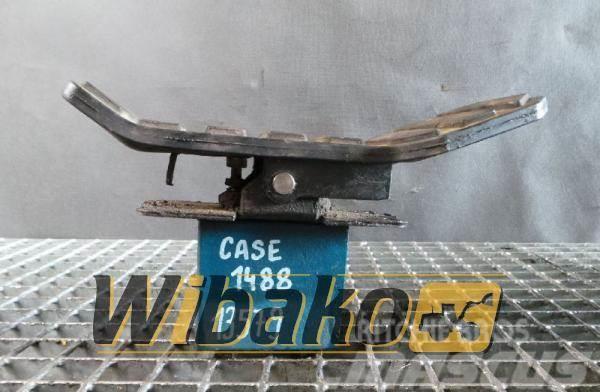 CASE Pedal Case 1488 Cabine e interni