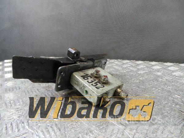 Rexroth Pedal Rexroth TH6RP11-10M01 Cabine e interni