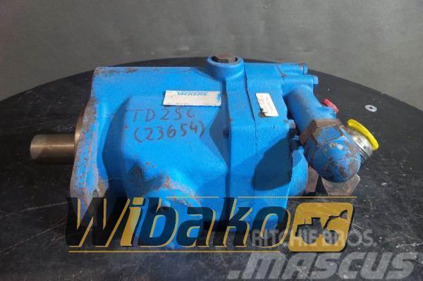 Vickers Hydraulic pump Vickers PVB15RSG21 430452021901 Dozer cingolati